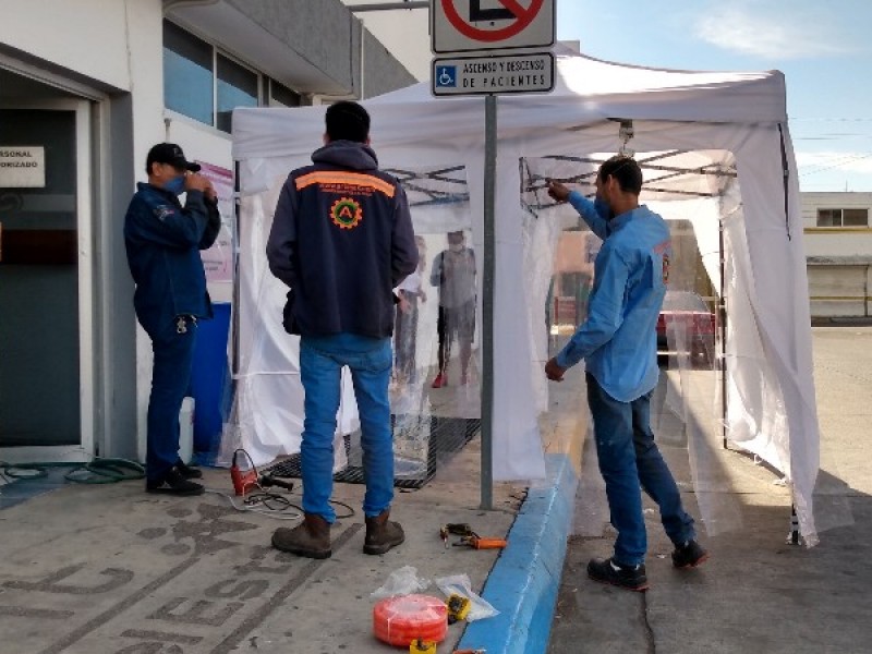 Instalan túnel sanitizante en Centro de Salud Juan Escutia