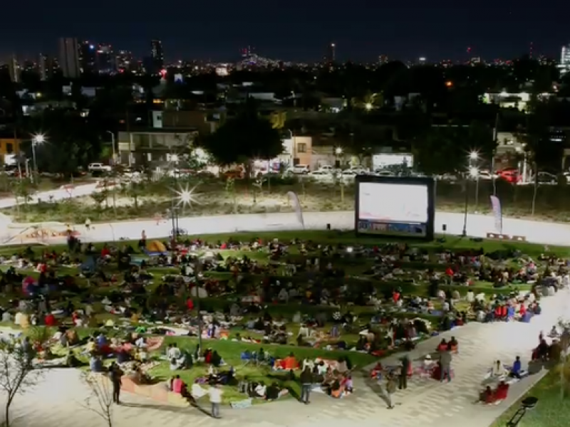 Megacable instalará en Zapopan pantalla gigante para ver Clásico Tapatío