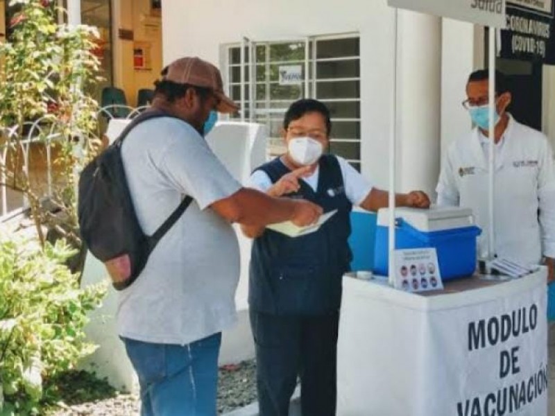 Instituciones de salud norveracruzanas inician campaña de vacunación contra Influenza