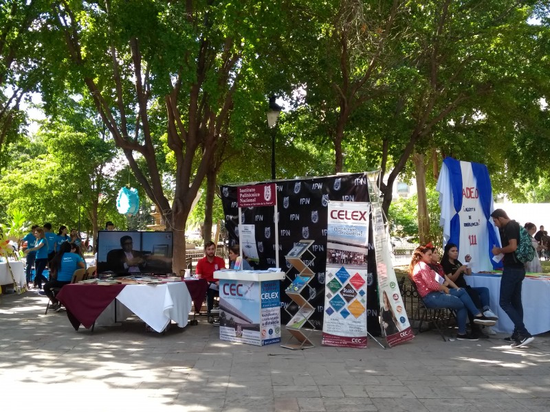 Instituciones educativas llevan ciencia a la Plazuela