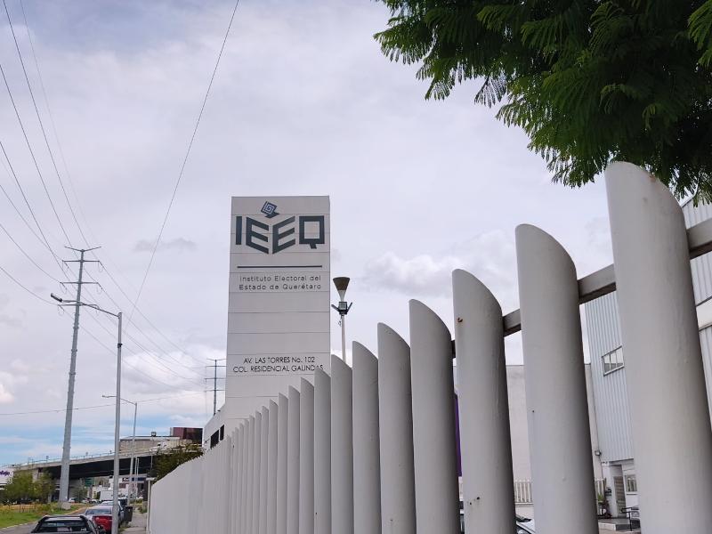 Instituto Electoral del Estado de Querétaro defiende legalidad en licitaciones de material