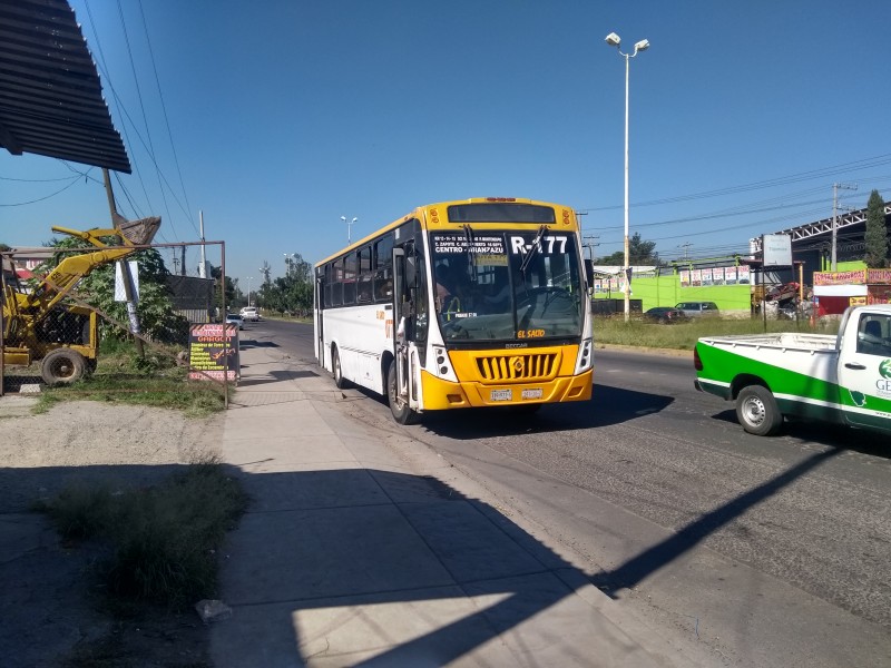 Insuficiente transporte público en El Salto