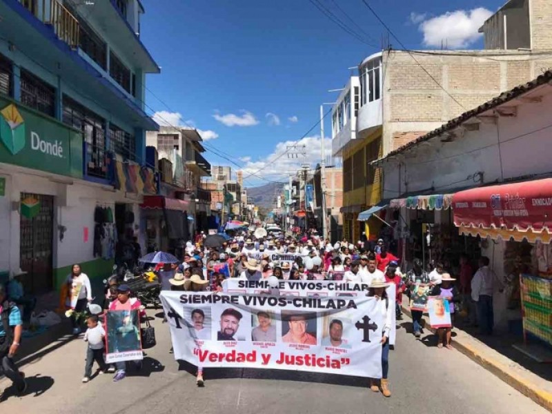 Integrantes de la familia LeBarón marcharon en Chilapa