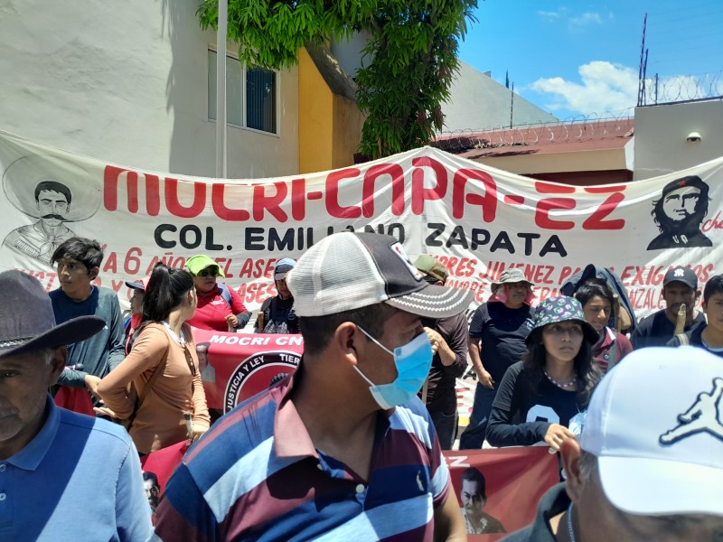 Integrantes de la Mocri marchan en la capital chiapaneca