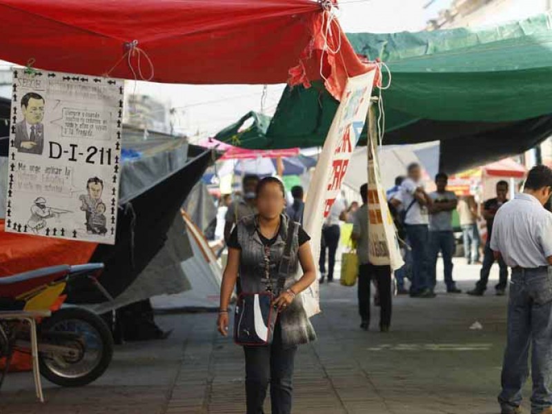 Integrantes de la sección 22 Inician paro indefinido