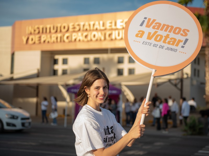 Integrantes del IEE Sonora incentivan a la ciudadanía a votar
