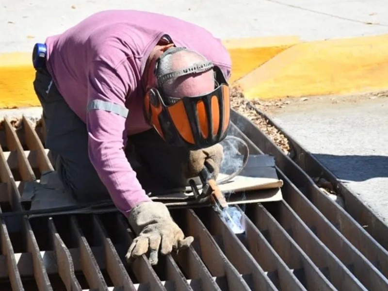 Guasave intensifica limpieza y rehabilitación de bocas de tormenta