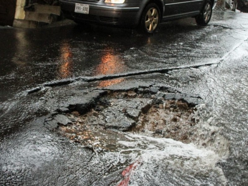 Intensifican bacheo y desazolve en municipios de la ZMG.