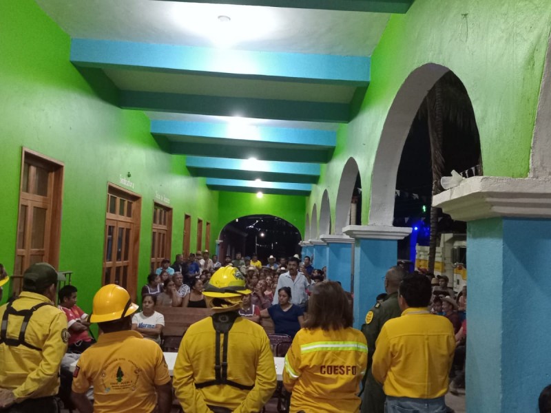 Intensifican trabajos para sofocar incendio entre Atatlahuca y Maninaltepec