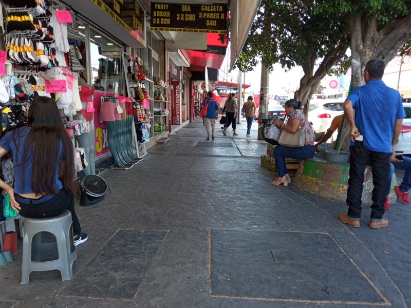 Intenso calor afecta ventas en comercios de Los Mochis