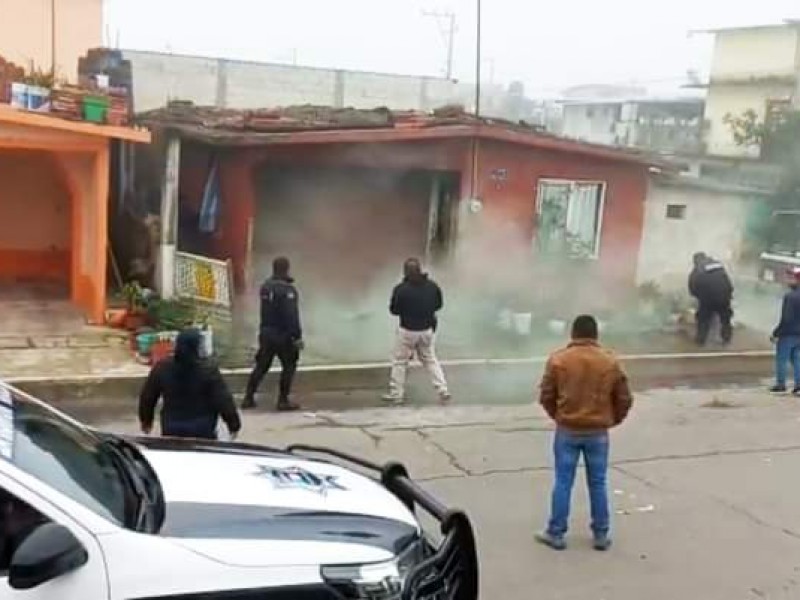 Intenta padre de familia matar a su familia en Tlatlauquitepec