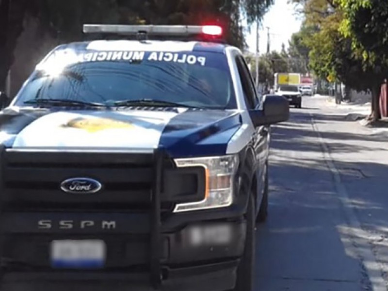 Intenta robar camioneta en santa María Magdalena