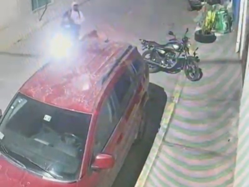 Intentan llevarce motocicleta en la Colonia Aeropuerto