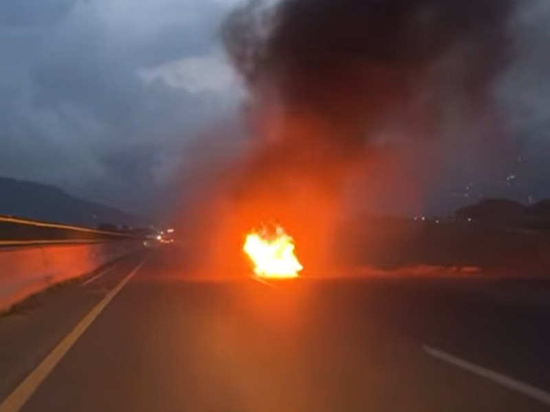 Intentan provocar accidentes sobre la autopista Orizaba-Puebla