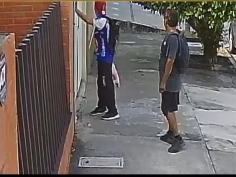 Intentan robar casa a plena luz del día en Fraccionamiento Reforma