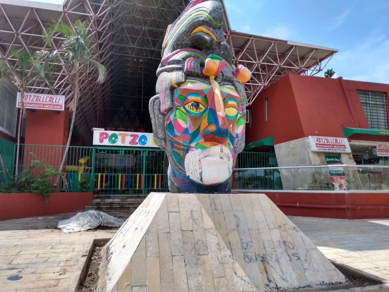 Intervienen monumento Cabeza Maya será blanca