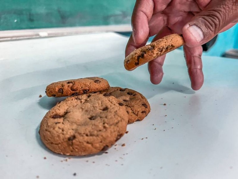 Intoxican con galletas con marihuana a mujer y su bebé