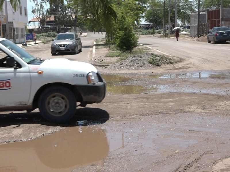 Intransitable calle Bartolomé Delgado, vecinos aseguran que ha causado accidentes