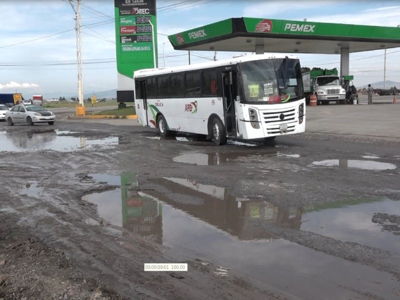 Intransitable carretera hacia el 