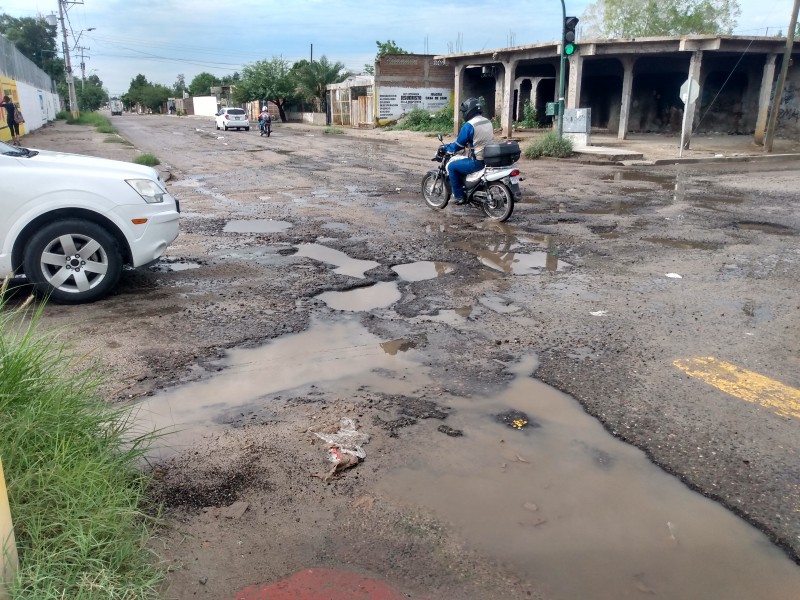 Intransitable por baches