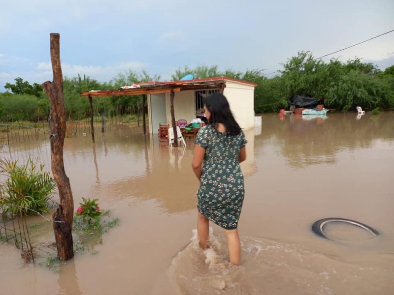 Inundación en Bacorechuis deja 12 familias afectadas