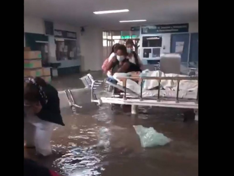 Inundación en IMSS de Tula, Hidalgo, deja 10 pacientes muertos