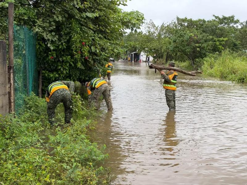 Inundaciones dejan familias sin pertenencias en Ixhuatlán del Sureste