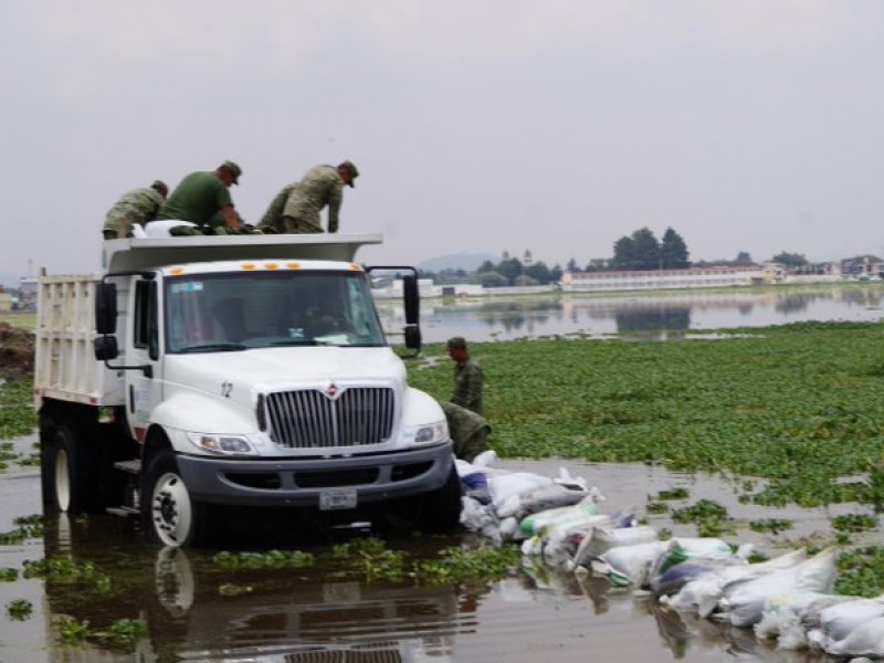 Inundaciones en Metepec, brindan apoyo a familias