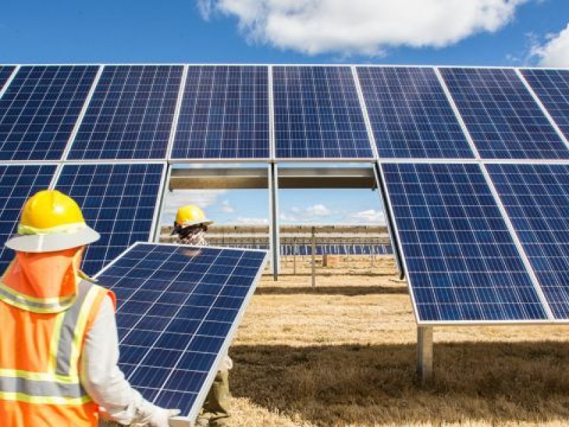 Inversión de Iberdrola para central fotovoltaica no se detiene: Barbosa