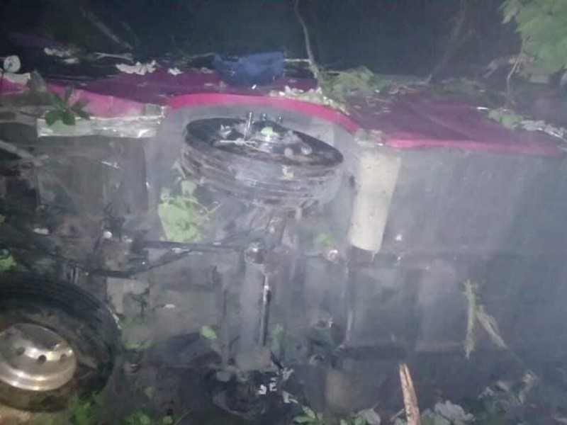 Investiga FGE accidente carretero en la Ocozocoautla-Las Choapas