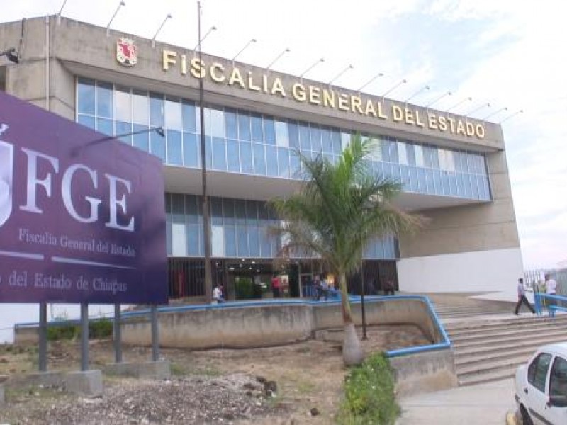 Investiga FGE muertes por consumo de alcohol adulterado