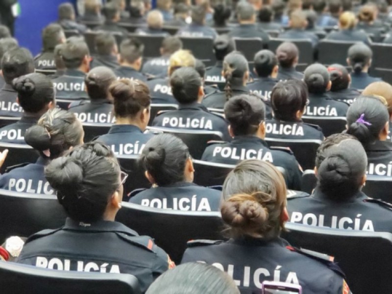 Investigan agresión a mujer policía en CDMX