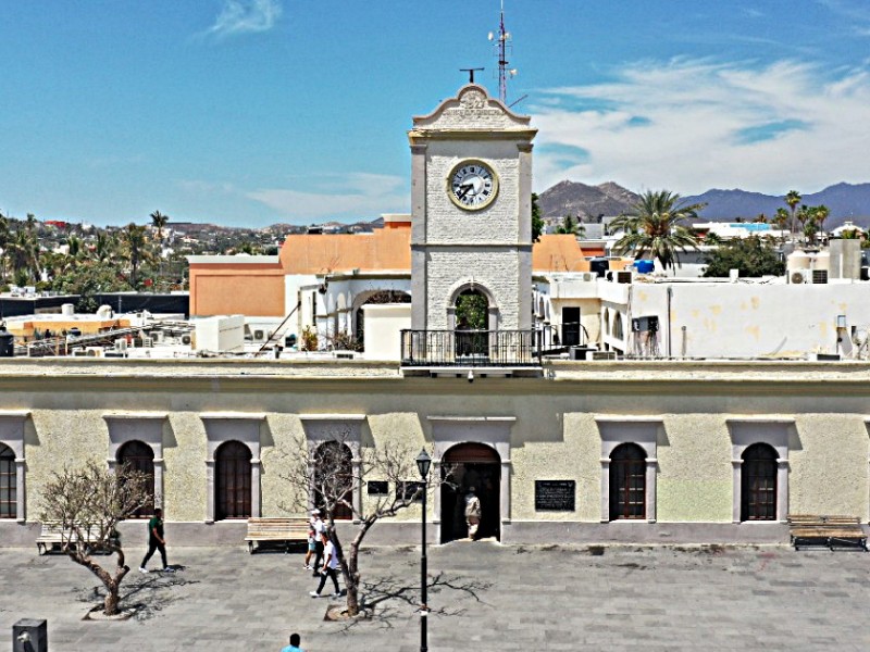 Invierte municipio en unidades móviles para el pago de impuestos