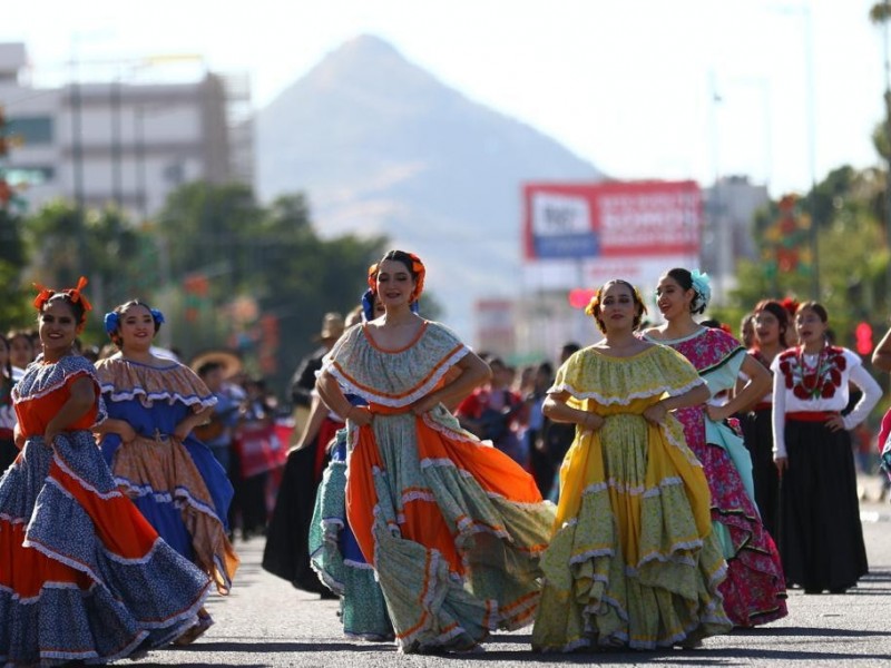 Invita Gobierno de Sonora a presenciar desfile de la Revolución.Mexicana