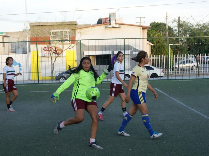 Invitan a academias municipales de futbol femenil