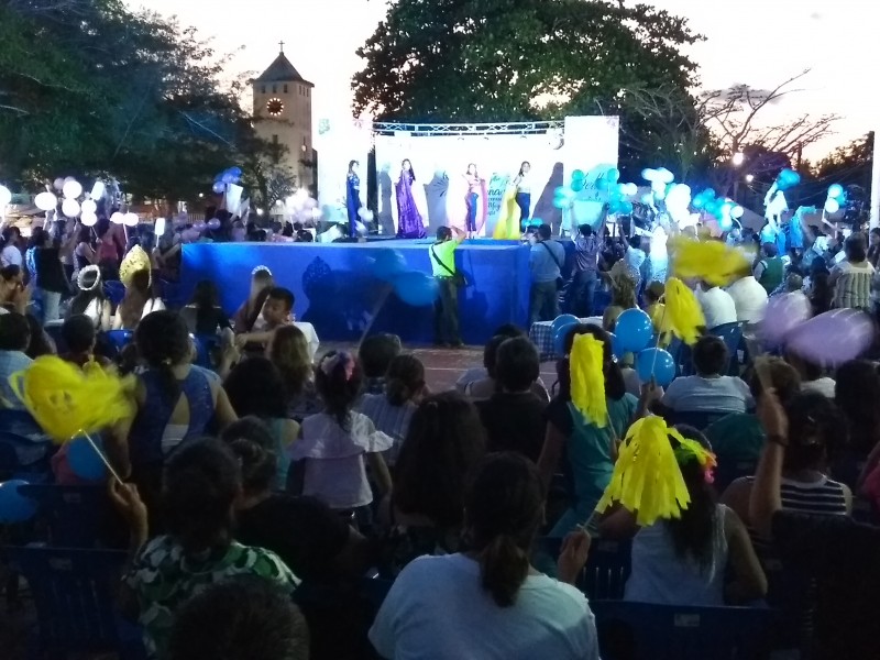 Inicia feria de Santiago de la Peña