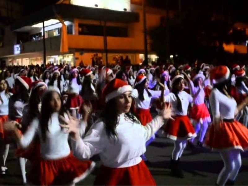 Invitan a sumarse a Desfile Navideño