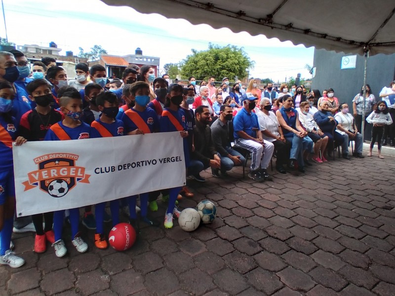 Involucran a jóvenes zamoranos en actividades deportivas y recreativas