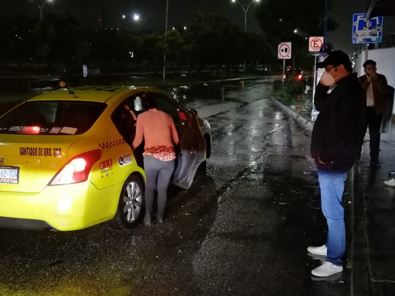 IQT coordina operativo para trasladar a usuarios durante las lluvias