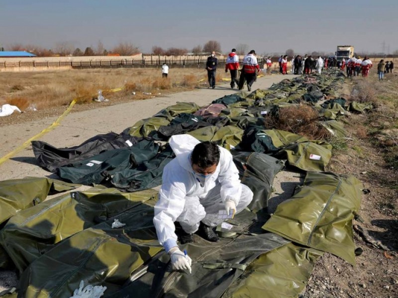 Irán descarta compartir cajas negras de avión derribado