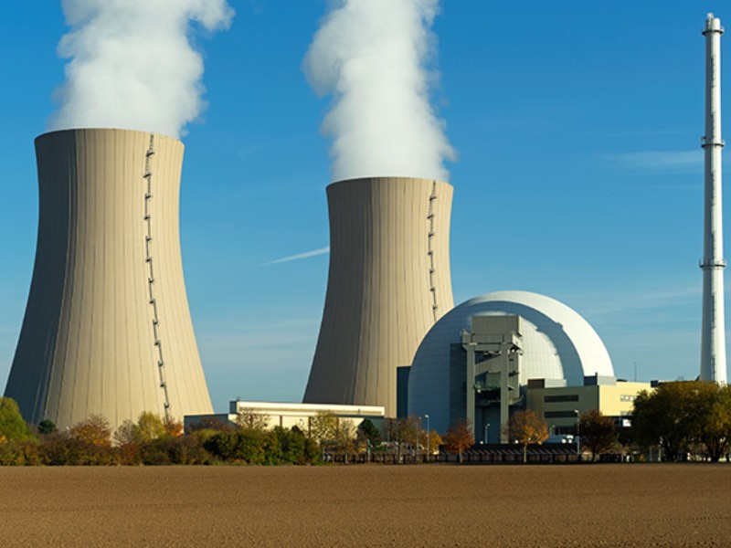 Irán pide negociar programa nuclear, pero quiere mantener su derecho