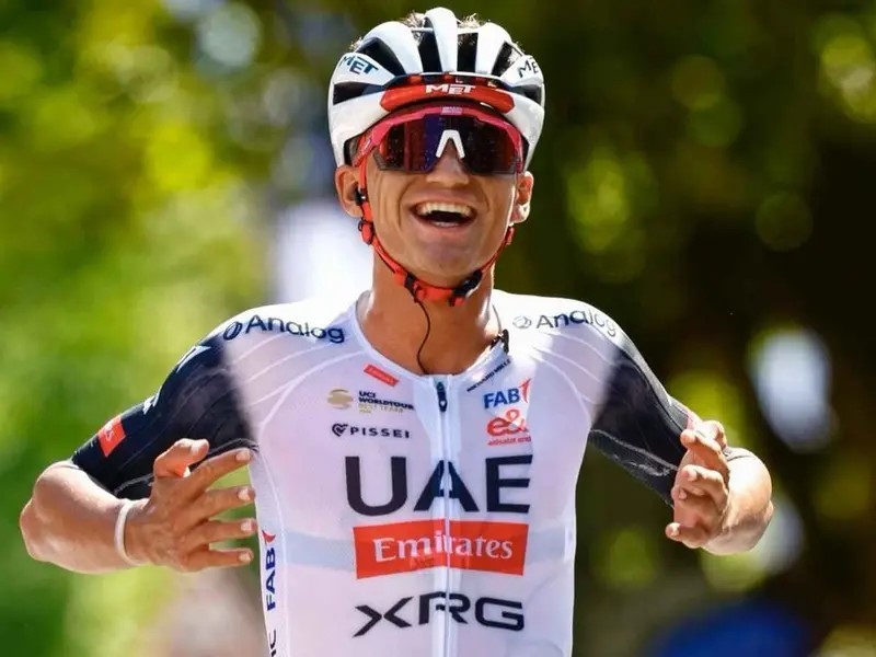 Isaac Del Toro arrasa de nuevo en Italia con gran victoria