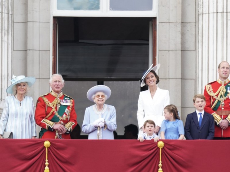 Isabel II celebra Jubileo de Platino