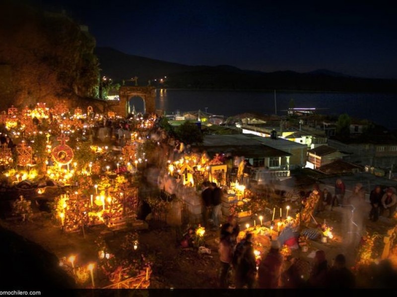 Isla de Janitzio tendrá acceso parcial durante noche de muertos