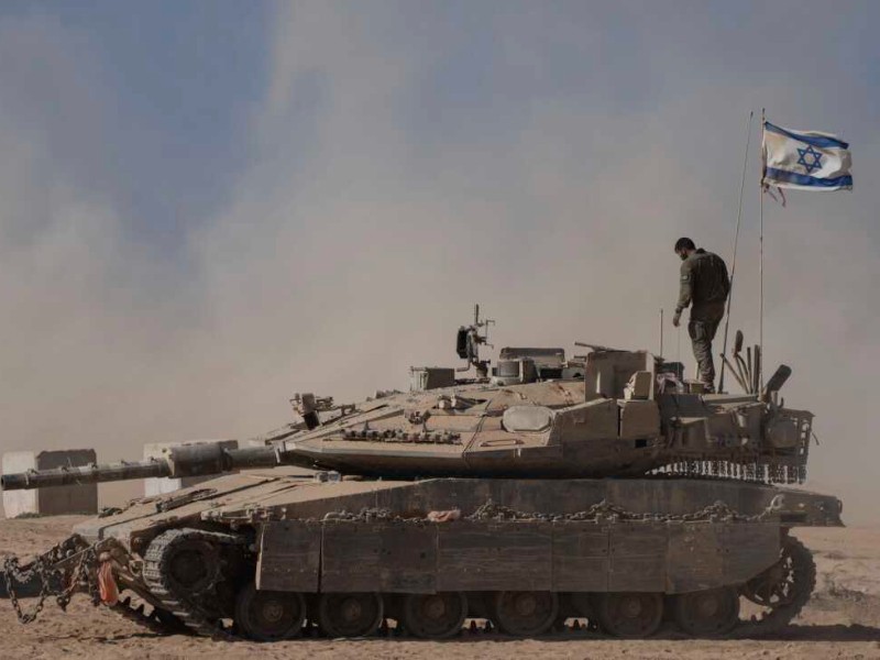Israel ratifica invasión a Gaza y busca liberar rehenes