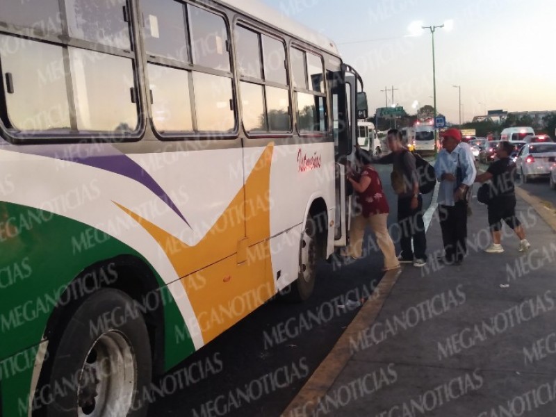 Istmeños exigen a transportistas respetar descuentos en vacaciones