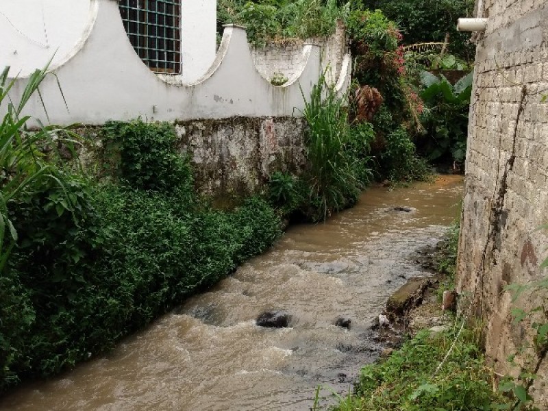 Relleno sanitario y canales contaminan a Bellavista