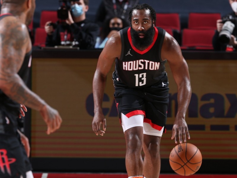 James Harden deja a los Rockets