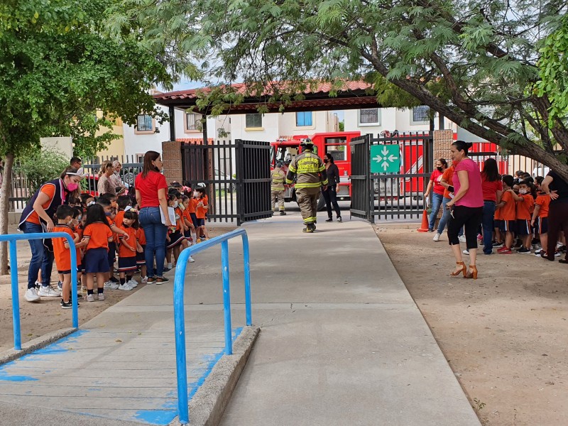 Jardín de niños Trinidad Alegría Meza se suma a simulacro