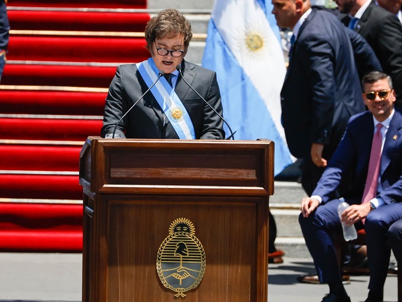 Javier Milei toma protesta como presidente de Argentina